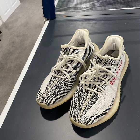 Yeezy 350 zebra - Picture 3 of 8